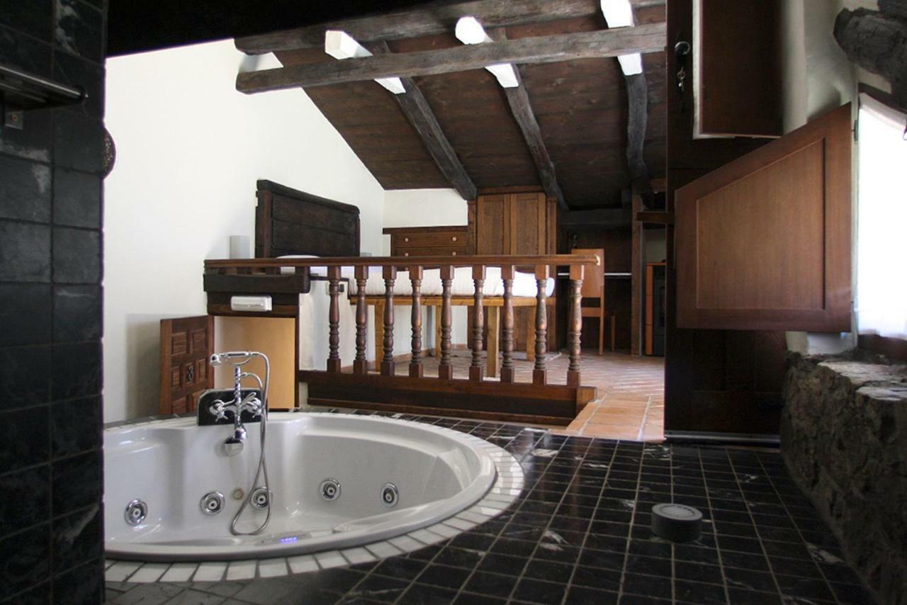 Hotel Rural Llerau Ponga Екстер'єр фото