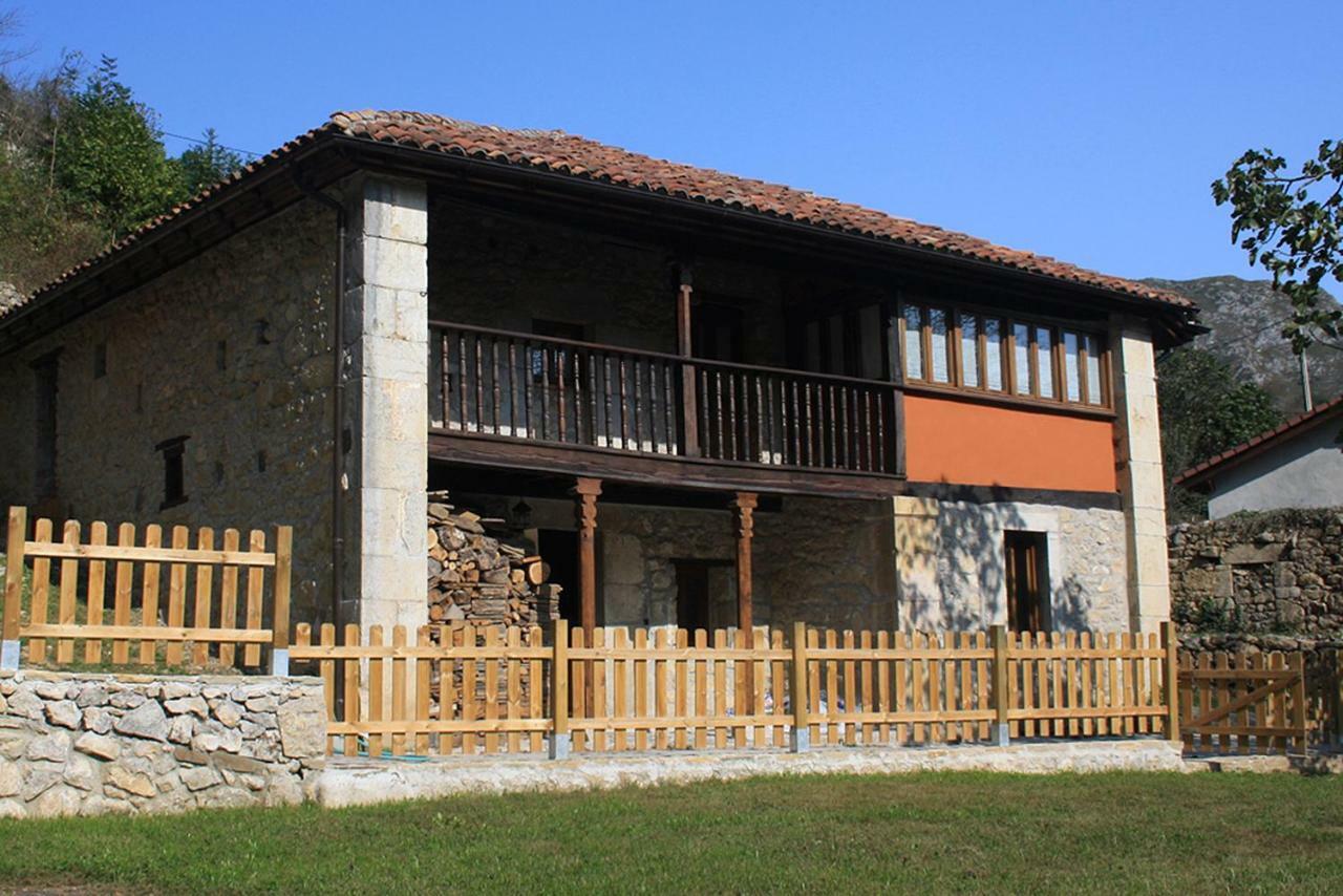 Hotel Rural Llerau Ponga Екстер'єр фото