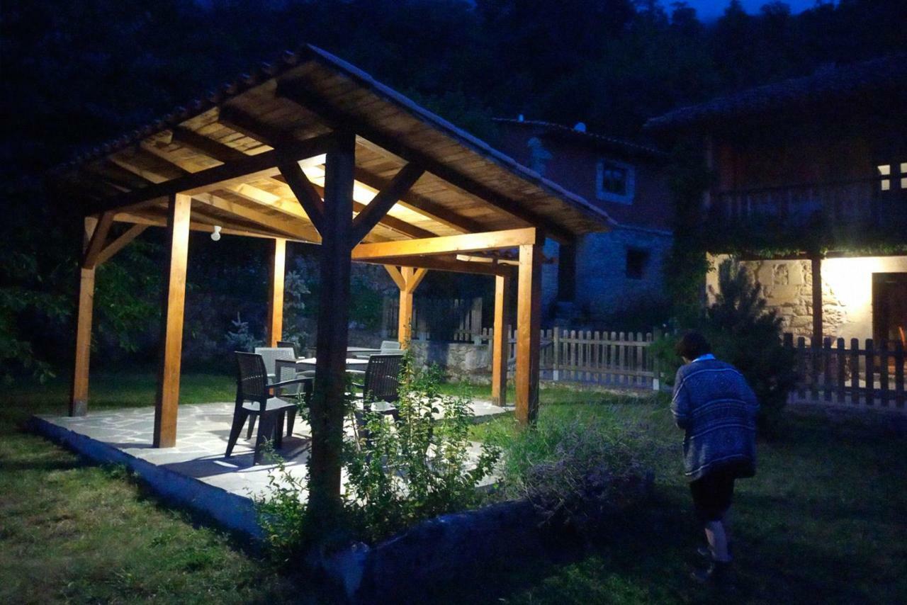 Hotel Rural Llerau Ponga Екстер'єр фото